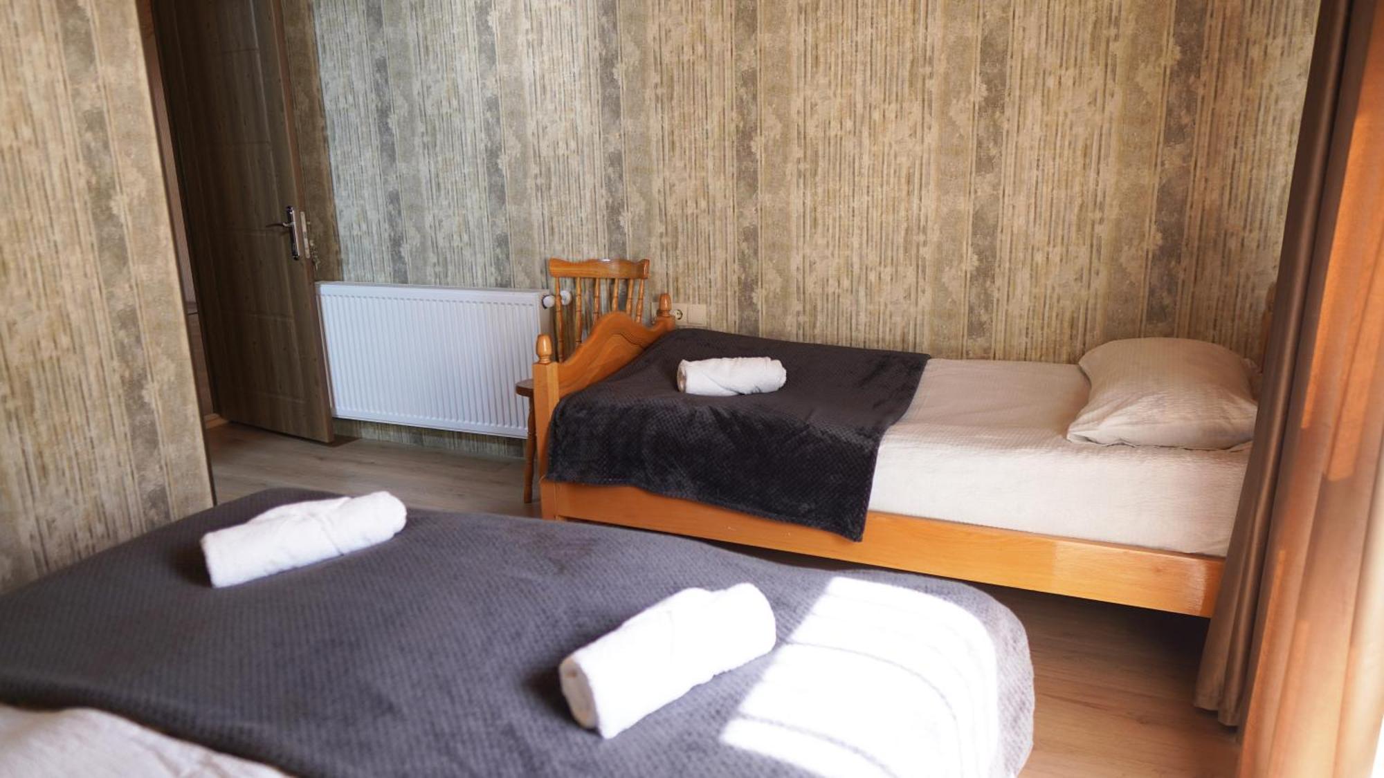 Archil&Nino Gigauri Guest House Kazbegi Exterior foto